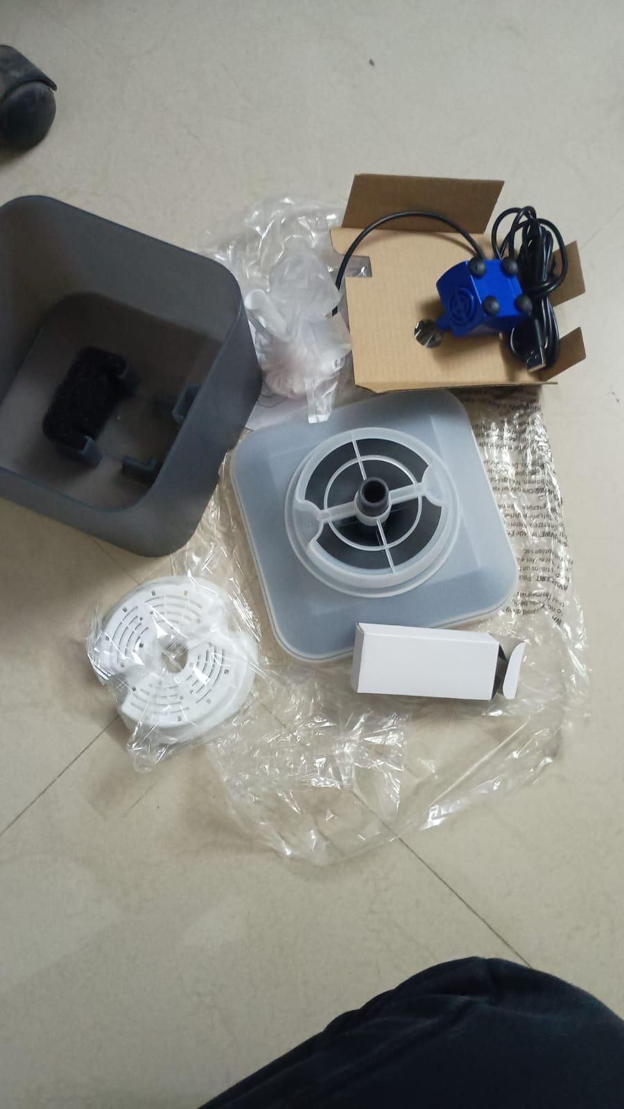 2L Small Pet Water Fountain for Kitten & Small Dogs